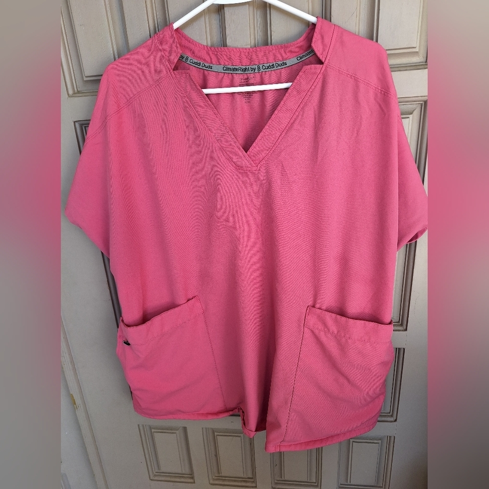 Cuddles Women's Pink V-Neck Scrub Top Plus SzXL/XG Short Sleeves Pockets
